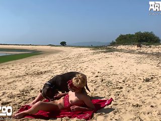 Zoofilia en público xxx